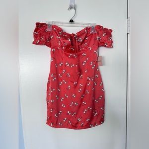 🍒 NWT Alice Off The Shoulder Dress
